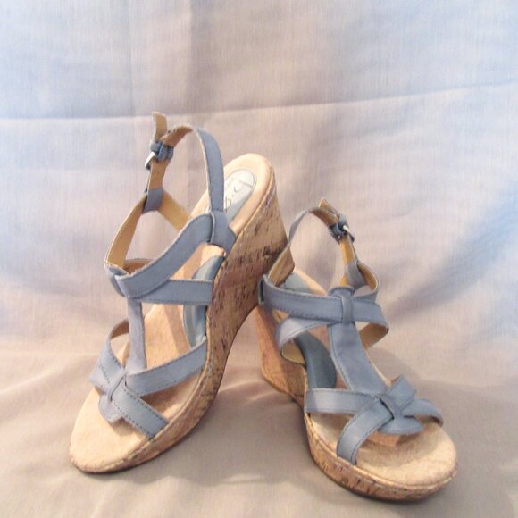 b. o. c. Summer Wedge Leather top Sandals, Cushy Insole, size 8 - Picture 2 of 6